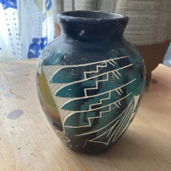 NAVAJO Carved Elk Vase Southwestern Signed Decoupage Hand Painted Pottery - Picture 2 of 16